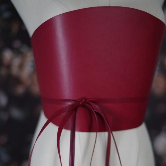 Dehanche Inspired Vachetta Leather Corset Belt with Thin Tie Straps - Picture 2 of 16